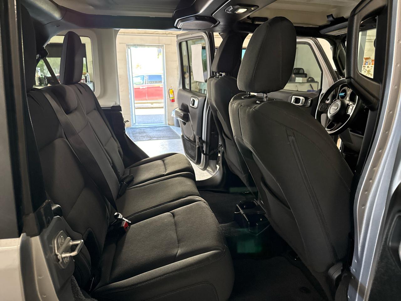 Jeep Wrangler Unlimited Sport 2018