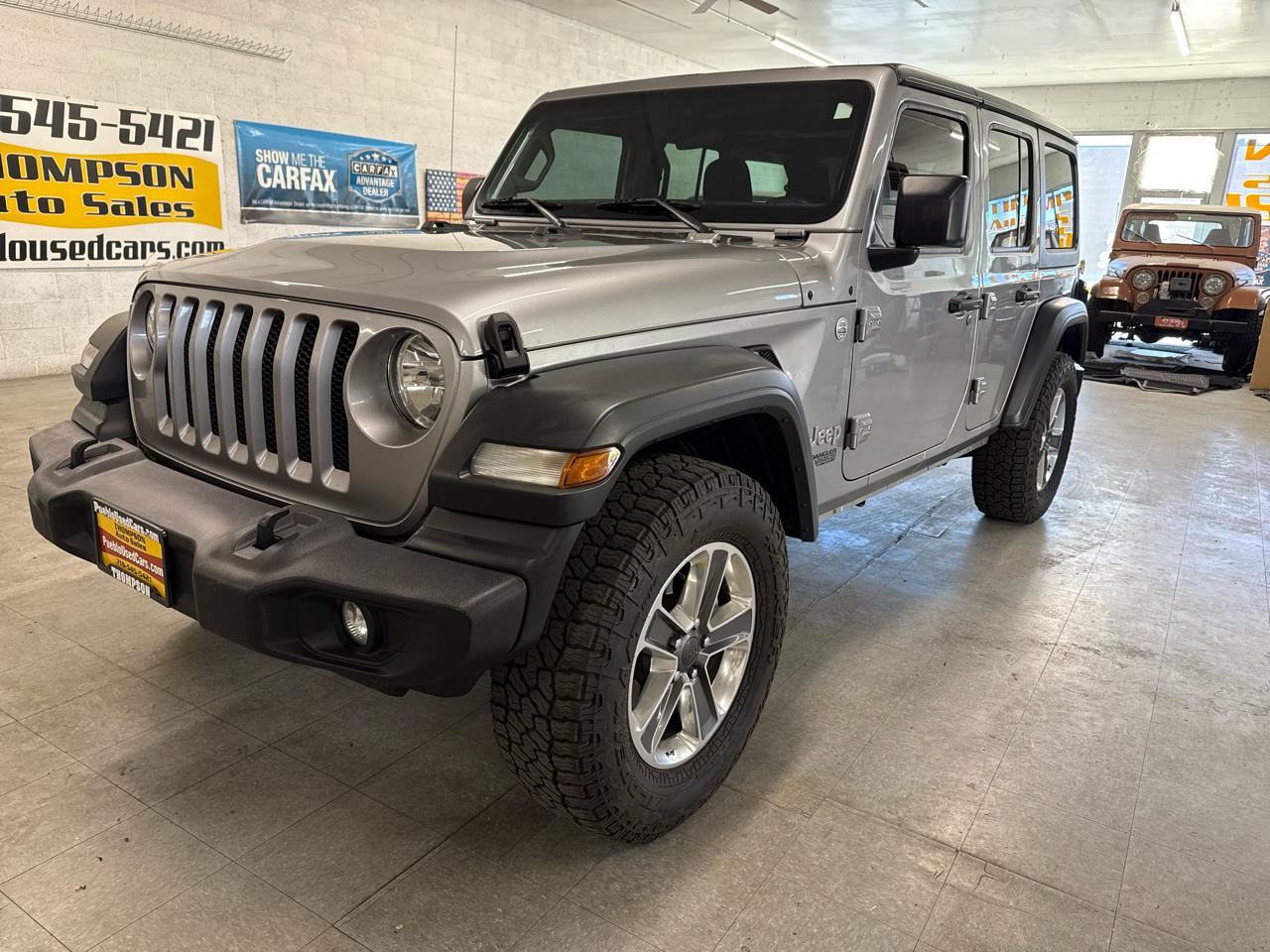 Jeep Wrangler Unlimited Sport 2018