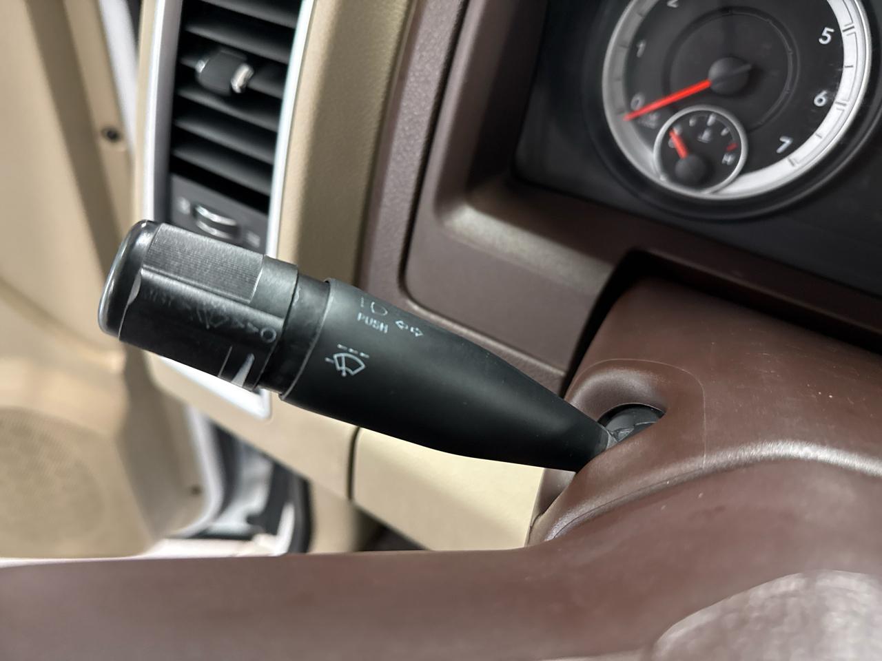 RAM 1500 SLT Crew Cab 4WD 2013