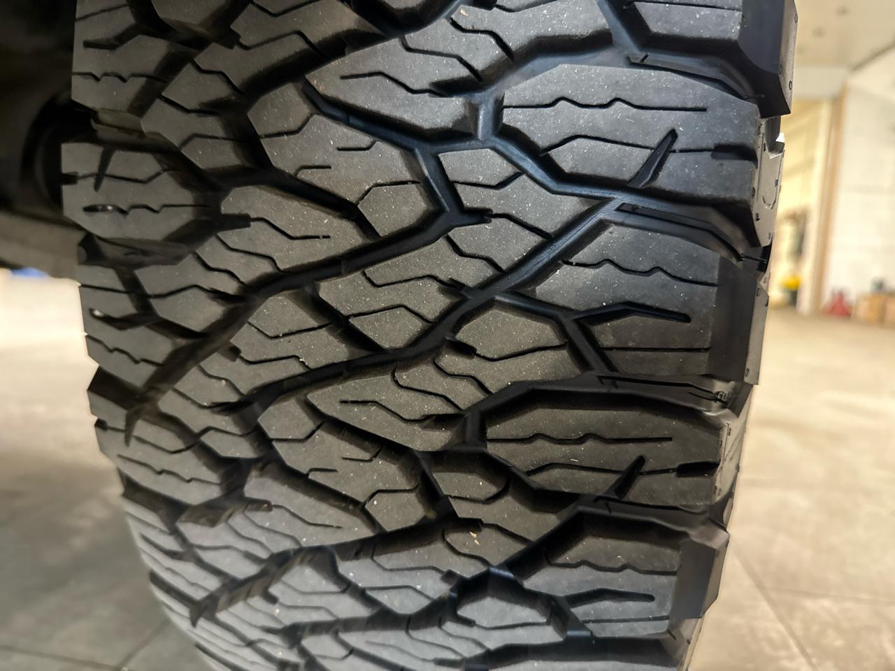 RAM 1500 SLT Crew Cab 4WD 2013