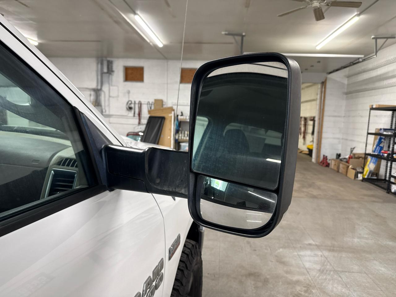 RAM 1500 SLT Crew Cab 4WD 2013