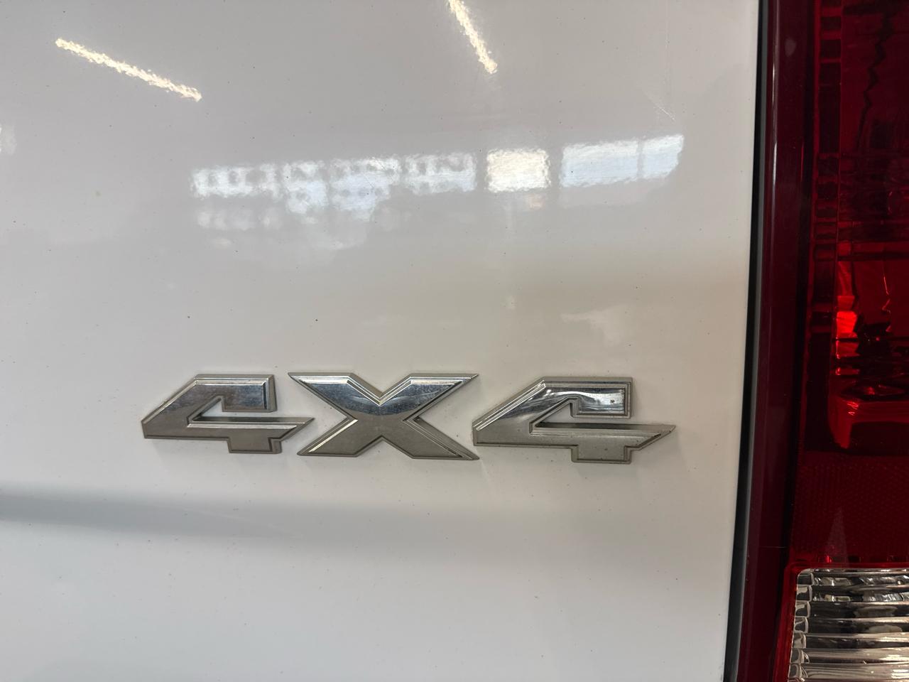 RAM 1500 SLT Crew Cab 4WD 2013