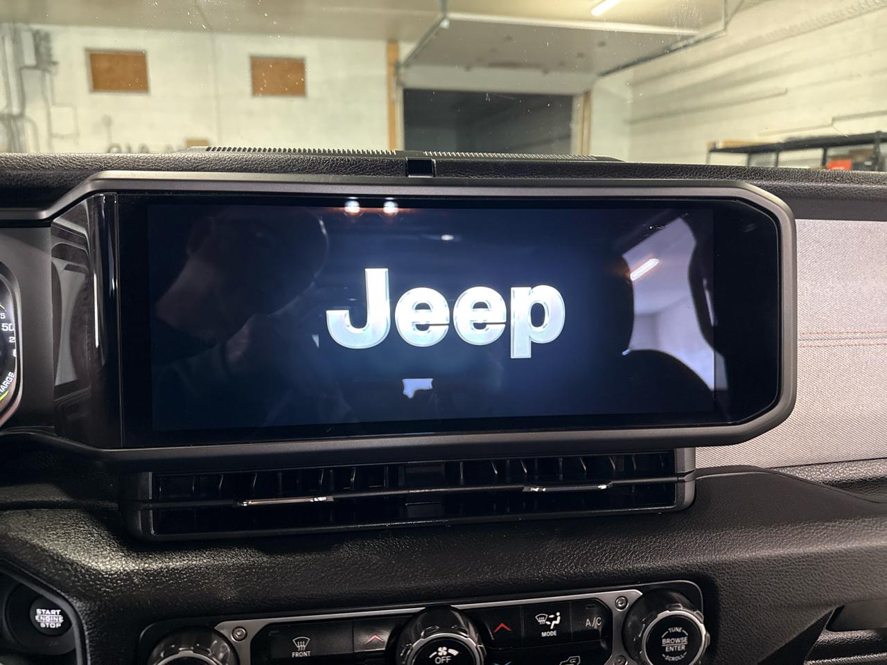 Jeep Wrangler 4xe Willys 4x4 2024