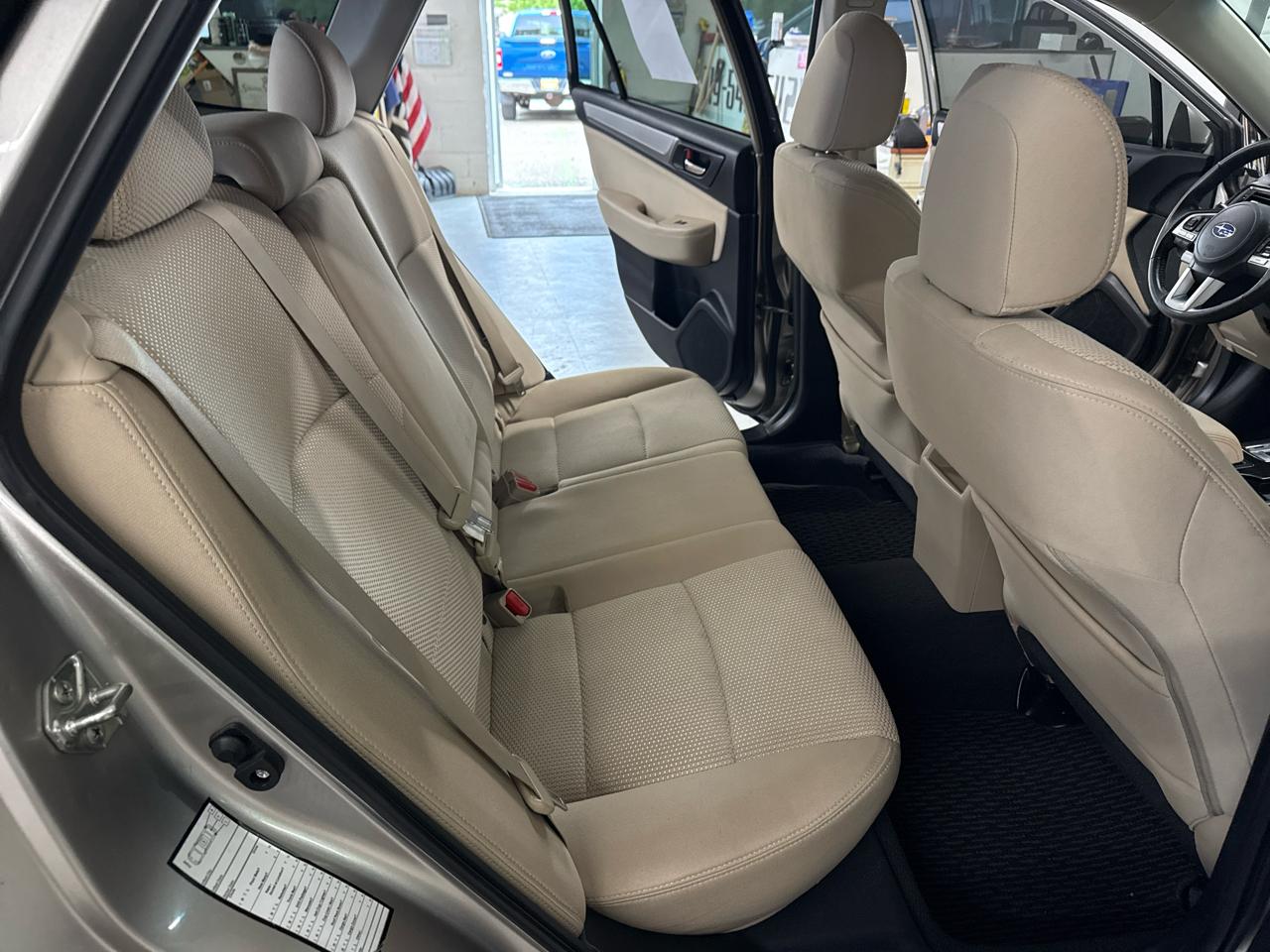 Subaru Outback 2.5i Premium 2017