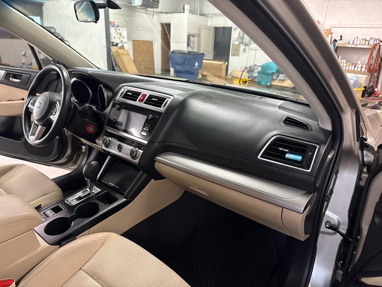 Subaru Outback 2.5i Premium 2017