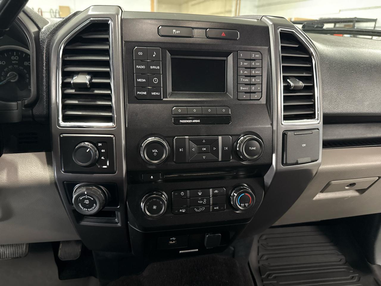 Ford F-150 XLT SuperCrew 4WD 2016