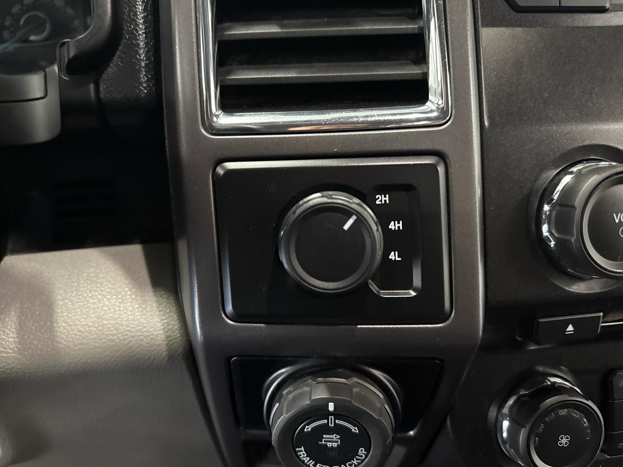 Ford F-150 XLT SuperCrew 4WD 2016