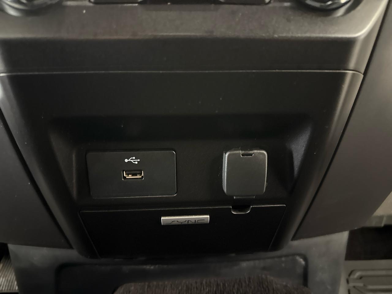 Ford F-150 XLT SuperCrew 4WD 2016