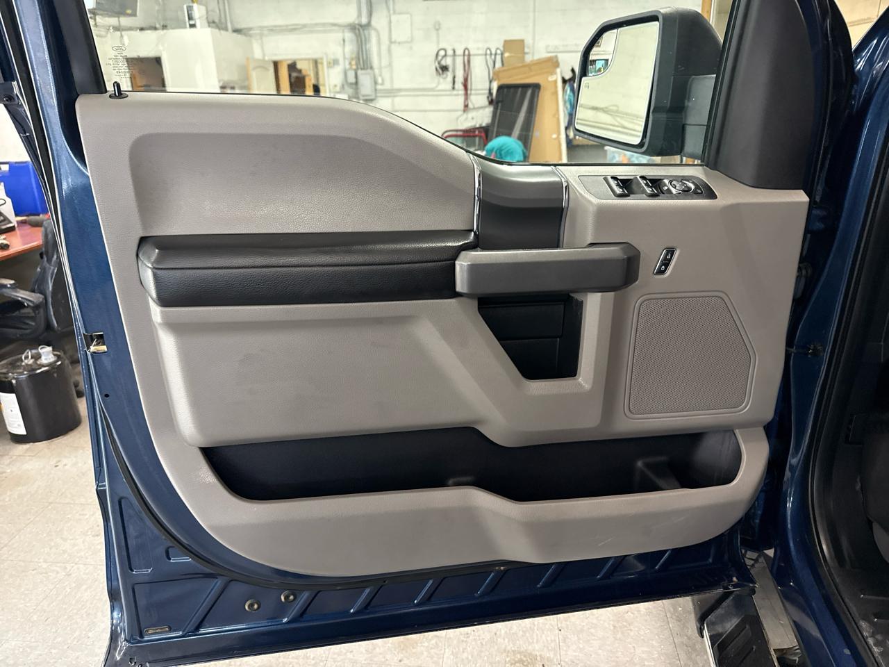 Ford F-150 XLT SuperCrew 4WD 2016