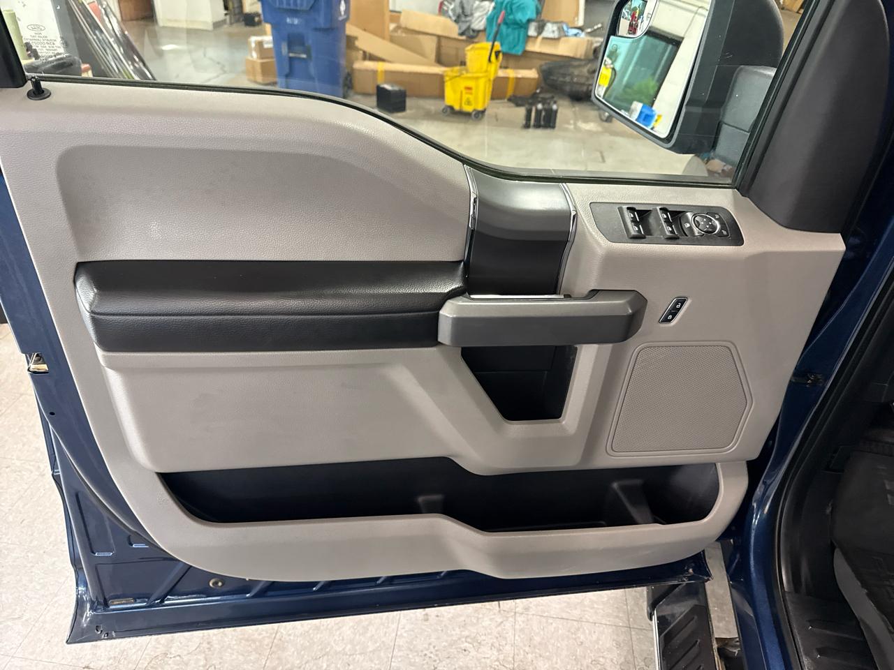 Ford F-150 XLT SuperCrew 4WD 2016