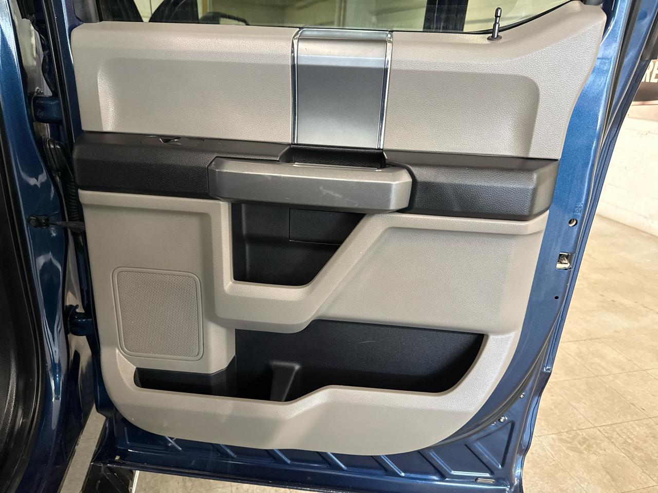 Ford F-150 XLT SuperCrew 4WD 2016