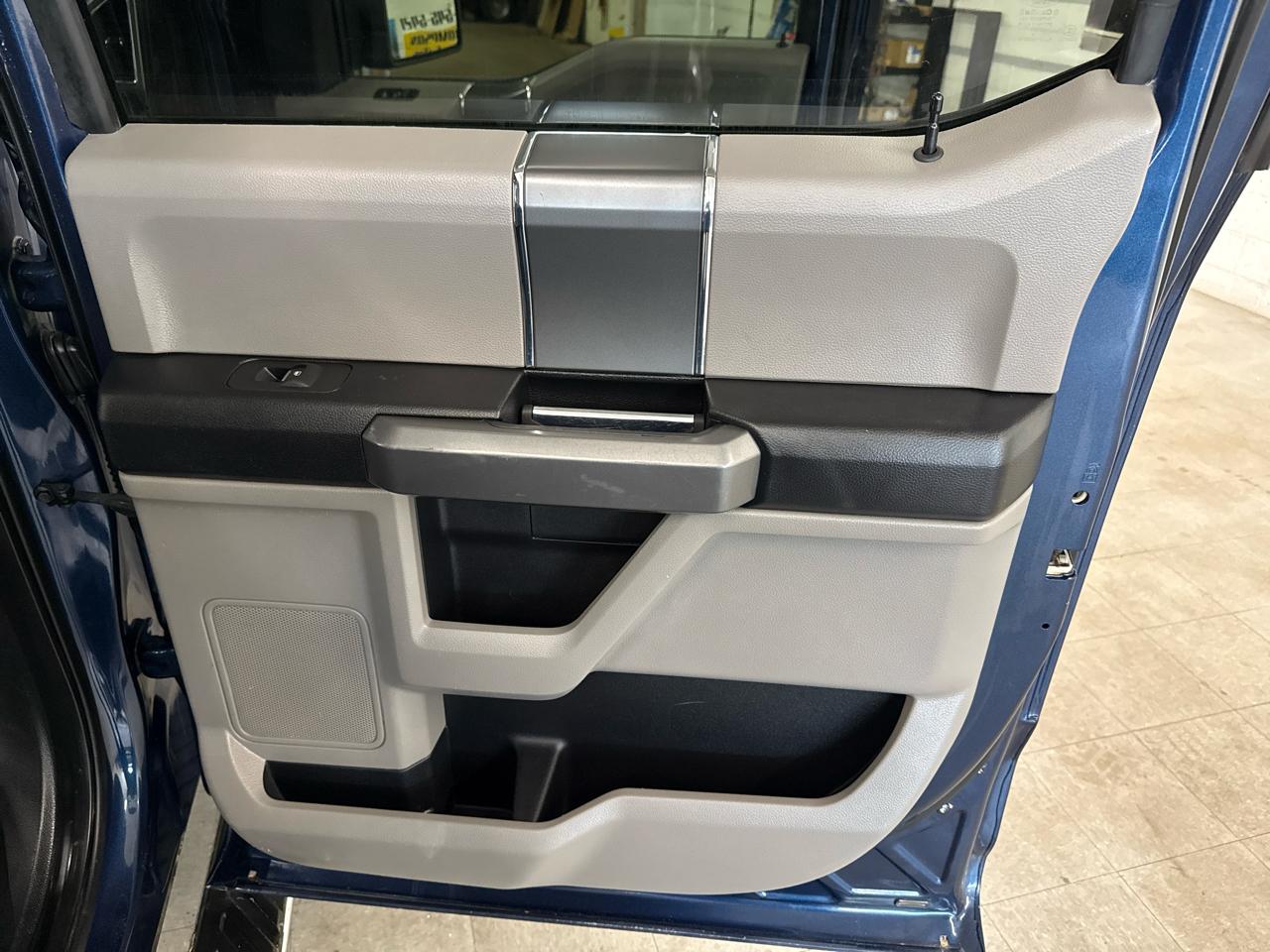 Ford F-150 XLT SuperCrew 4WD 2016