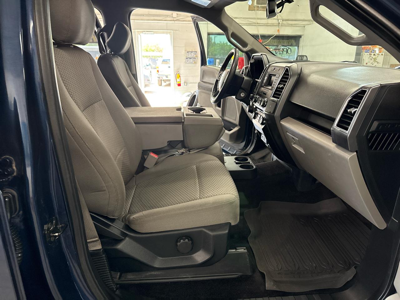 Ford F-150 XLT SuperCrew 4WD 2016