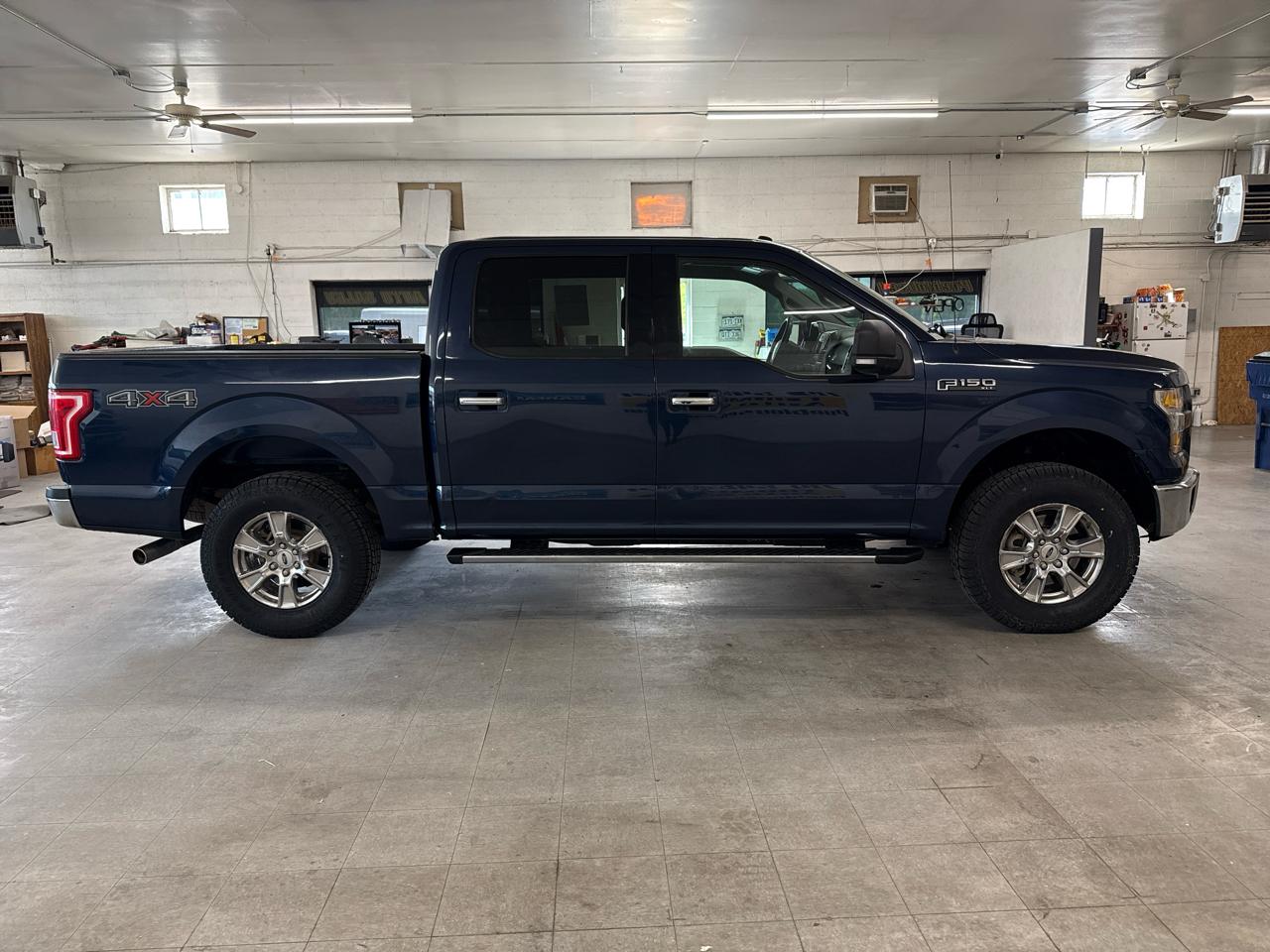 Ford F-150 XLT SuperCrew 4WD 2016