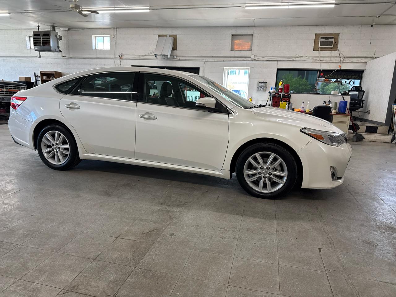 Toyota Avalon XLE Touring 2015