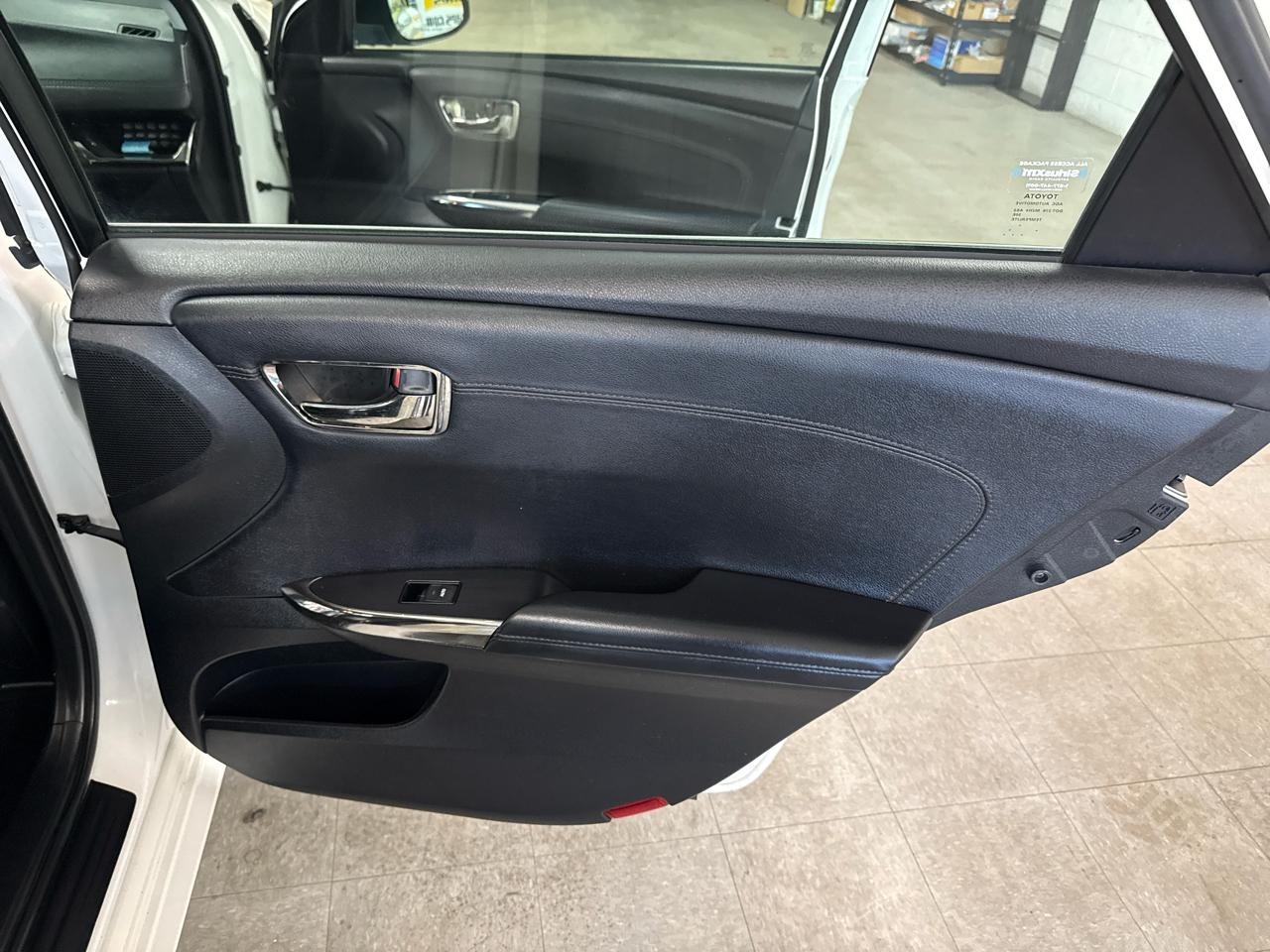 Toyota Avalon XLE Touring 2015