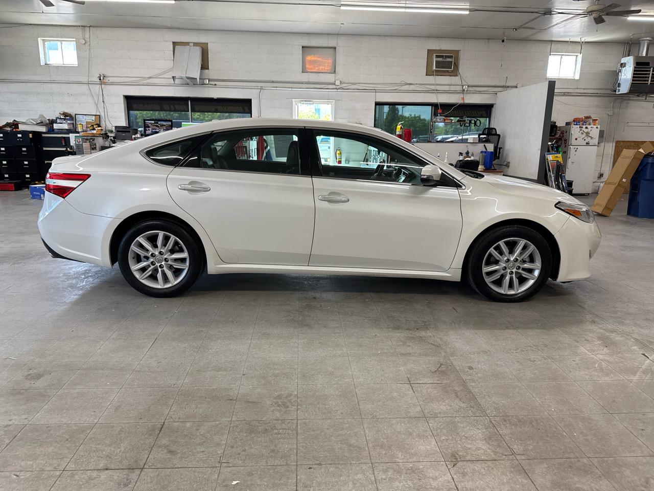 Toyota Avalon XLE Touring 2015
