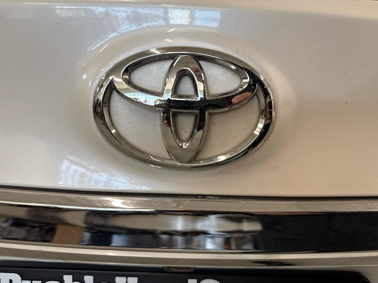 Toyota Avalon XLE Touring 2015