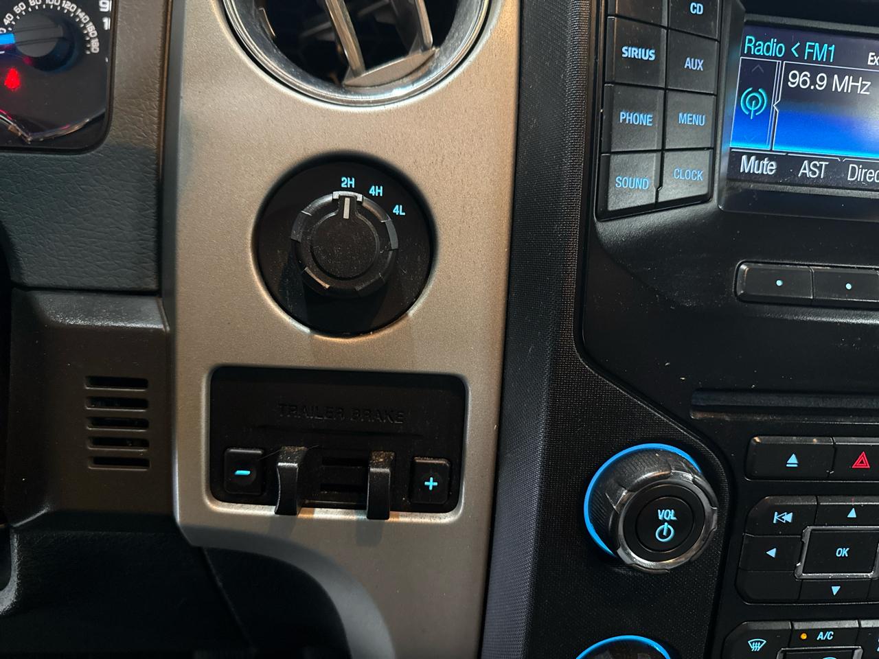 Ford F-150 XLT SuperCrew 4WD 2013