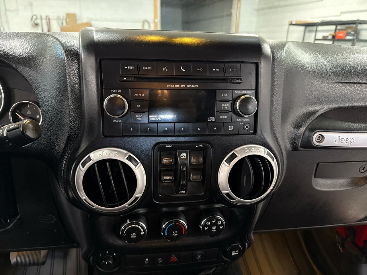 Jeep Wrangler Unlimited Rubicon 4WD 2014