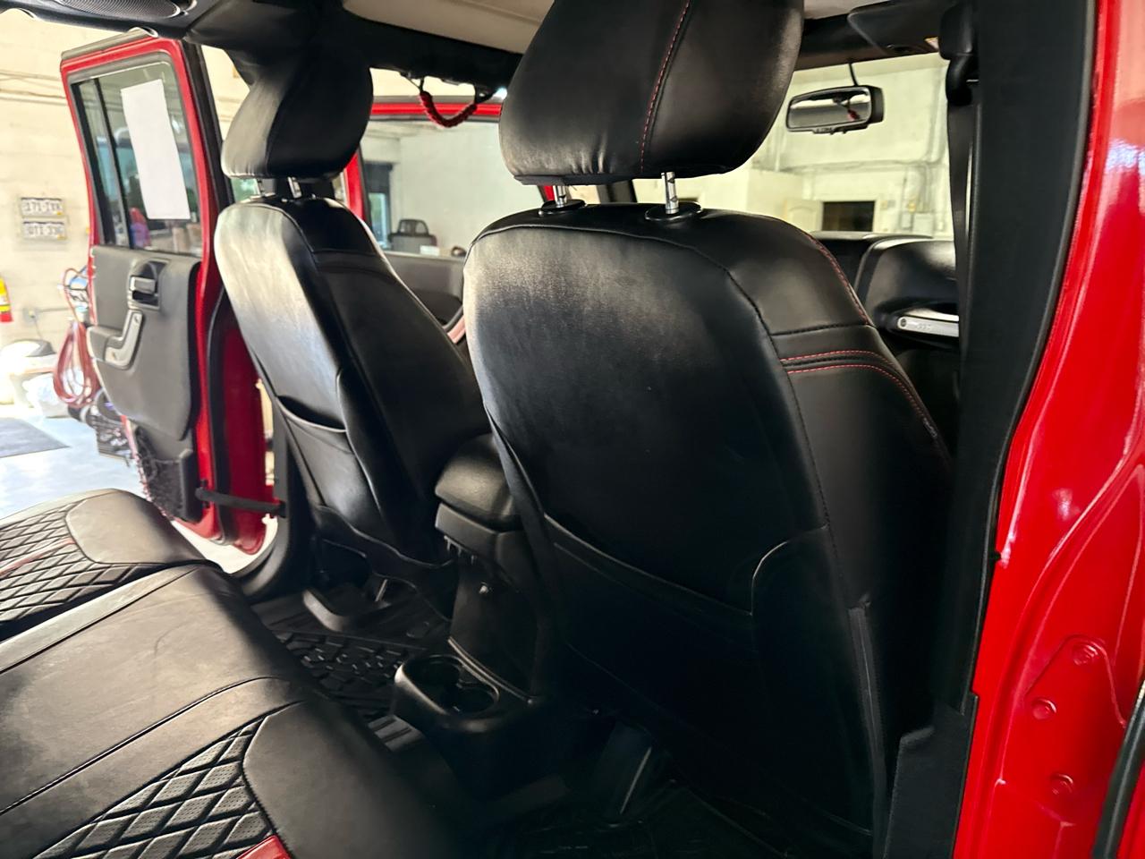 Jeep Wrangler Unlimited Rubicon 4WD 2014