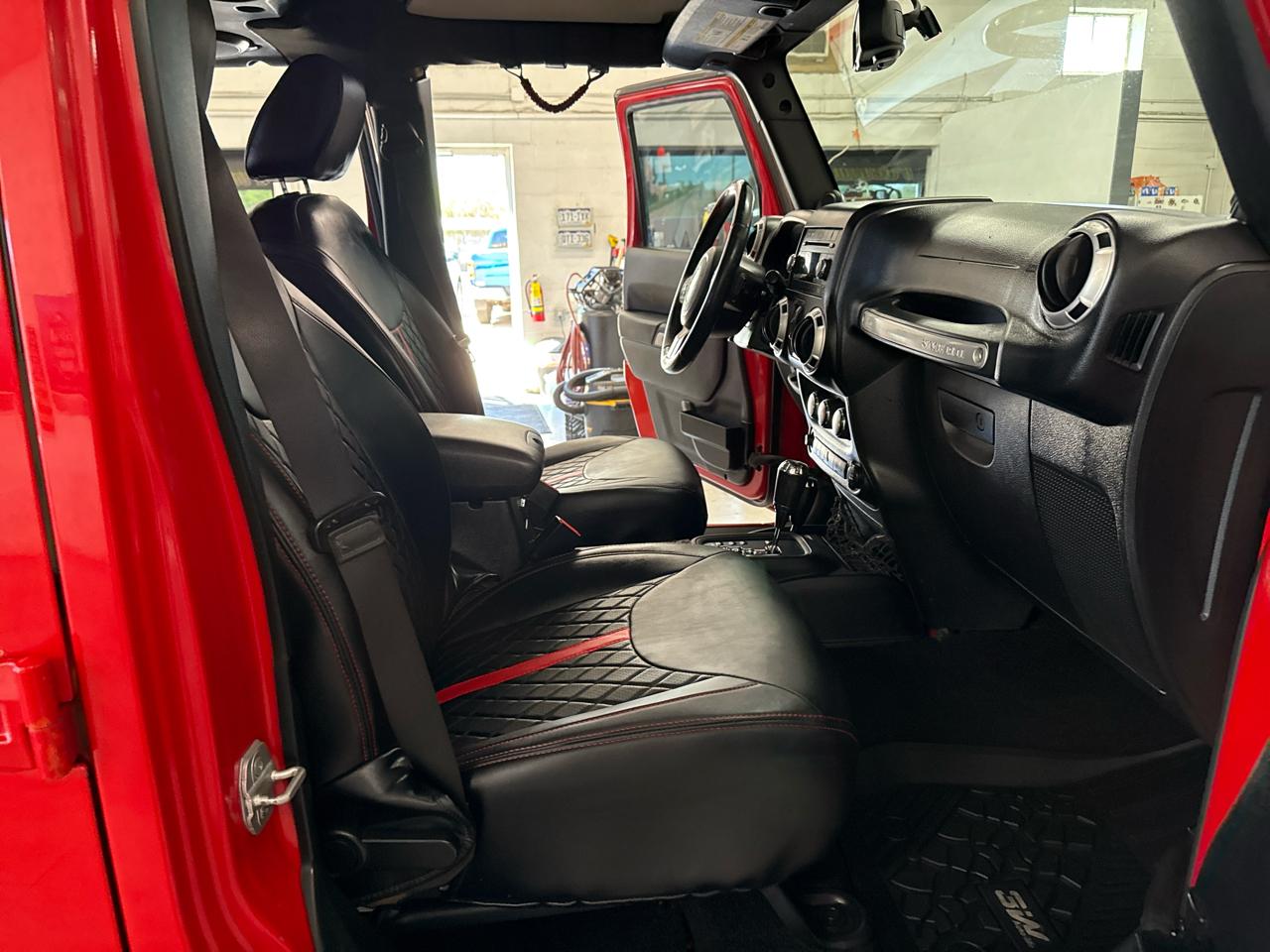 Jeep Wrangler Unlimited Rubicon 4WD 2014