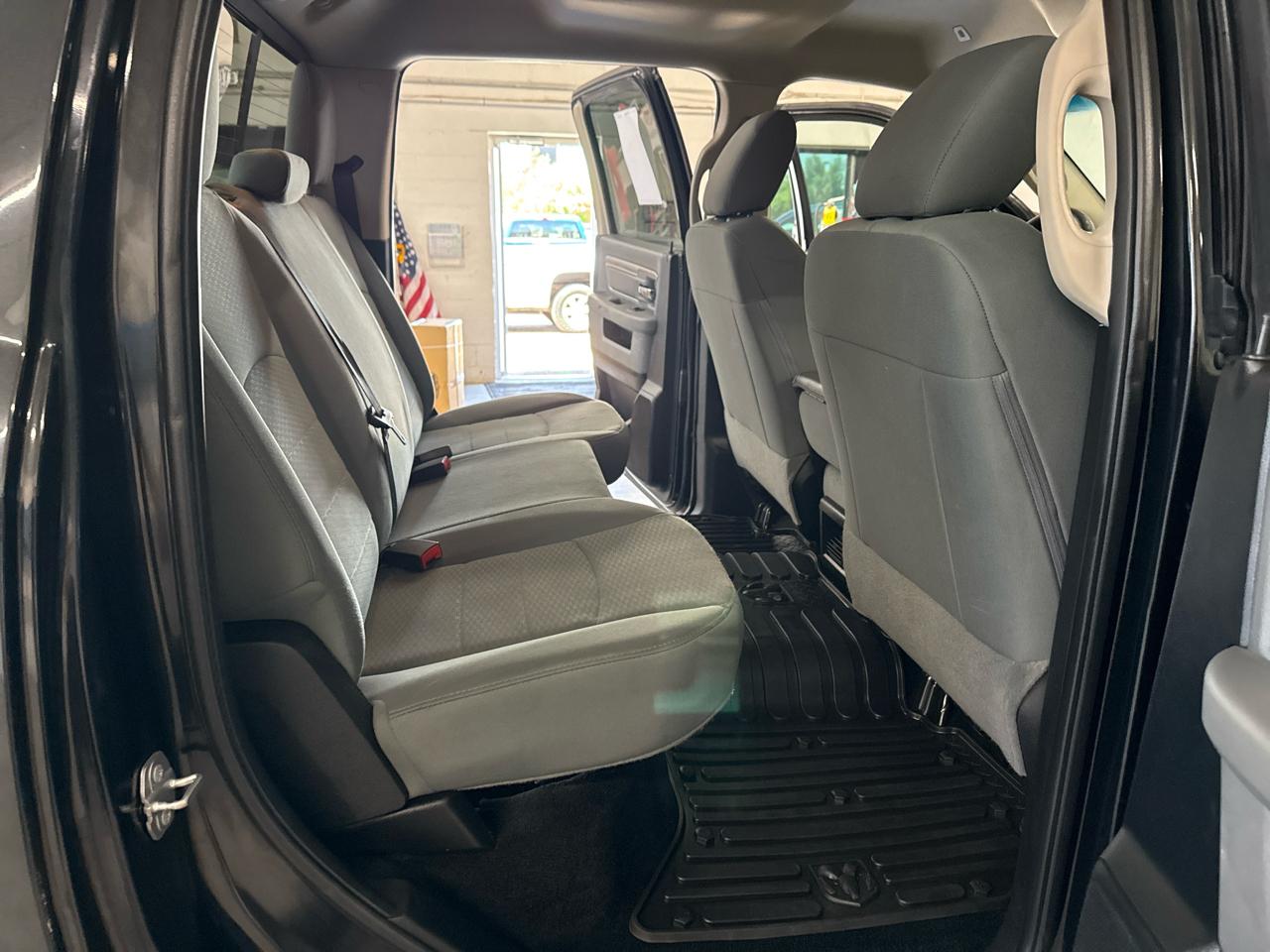RAM 1500 SLT Crew Cab 4WD 2017