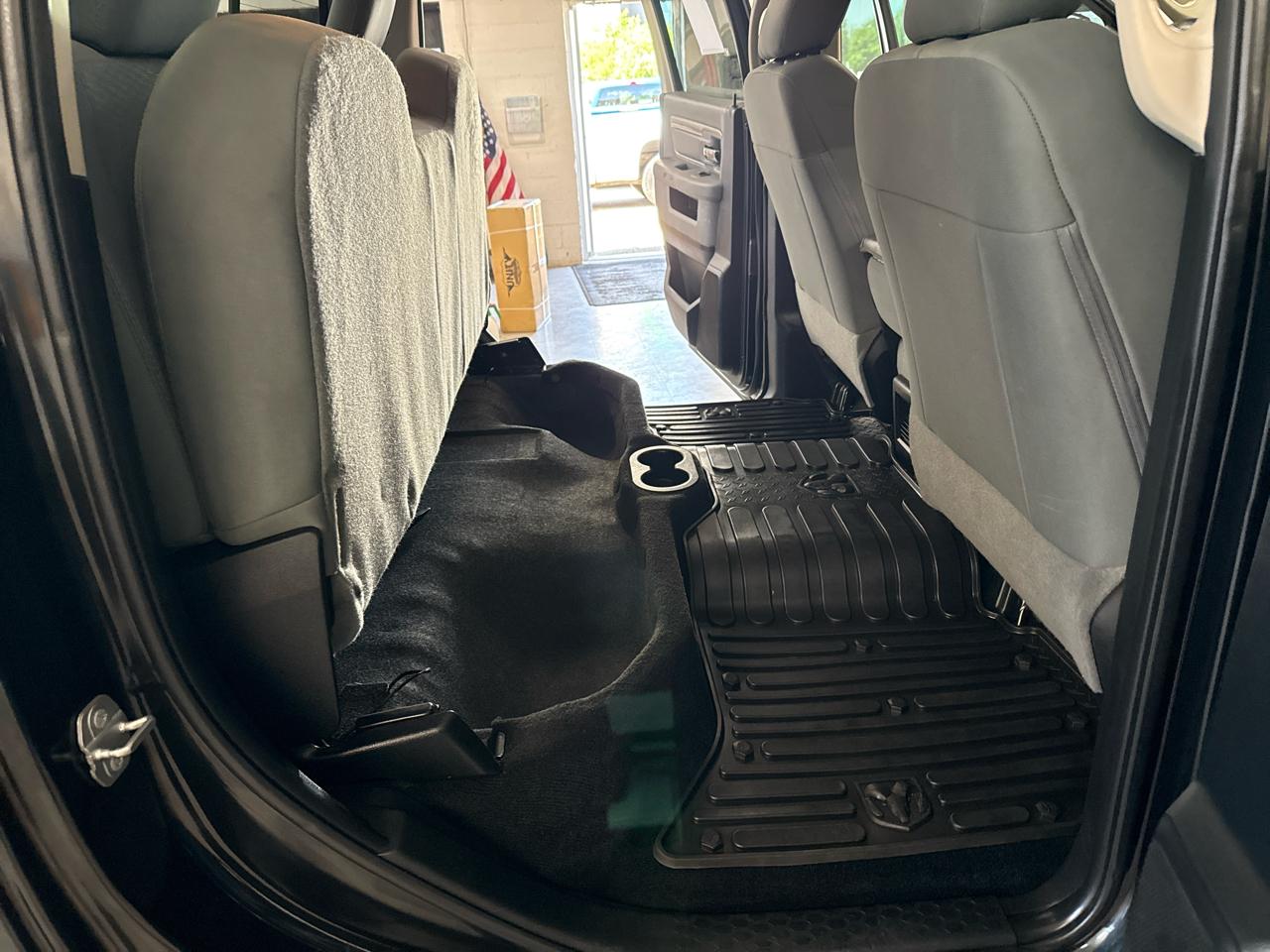 RAM 1500 SLT Crew Cab 4WD 2017