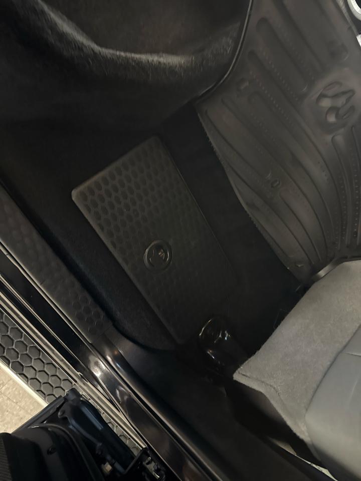 RAM 1500 SLT Crew Cab 4WD 2017