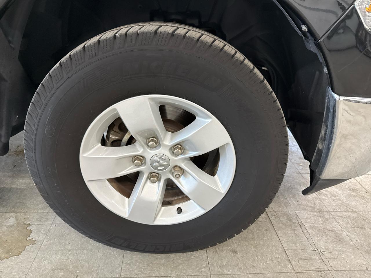 RAM 1500 SLT Crew Cab 4WD 2017