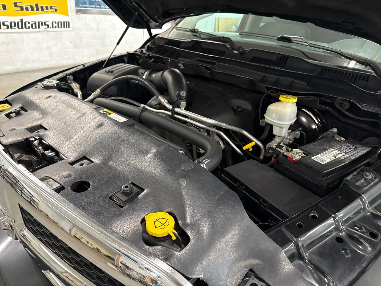 RAM 1500 SLT Crew Cab 4WD 2017