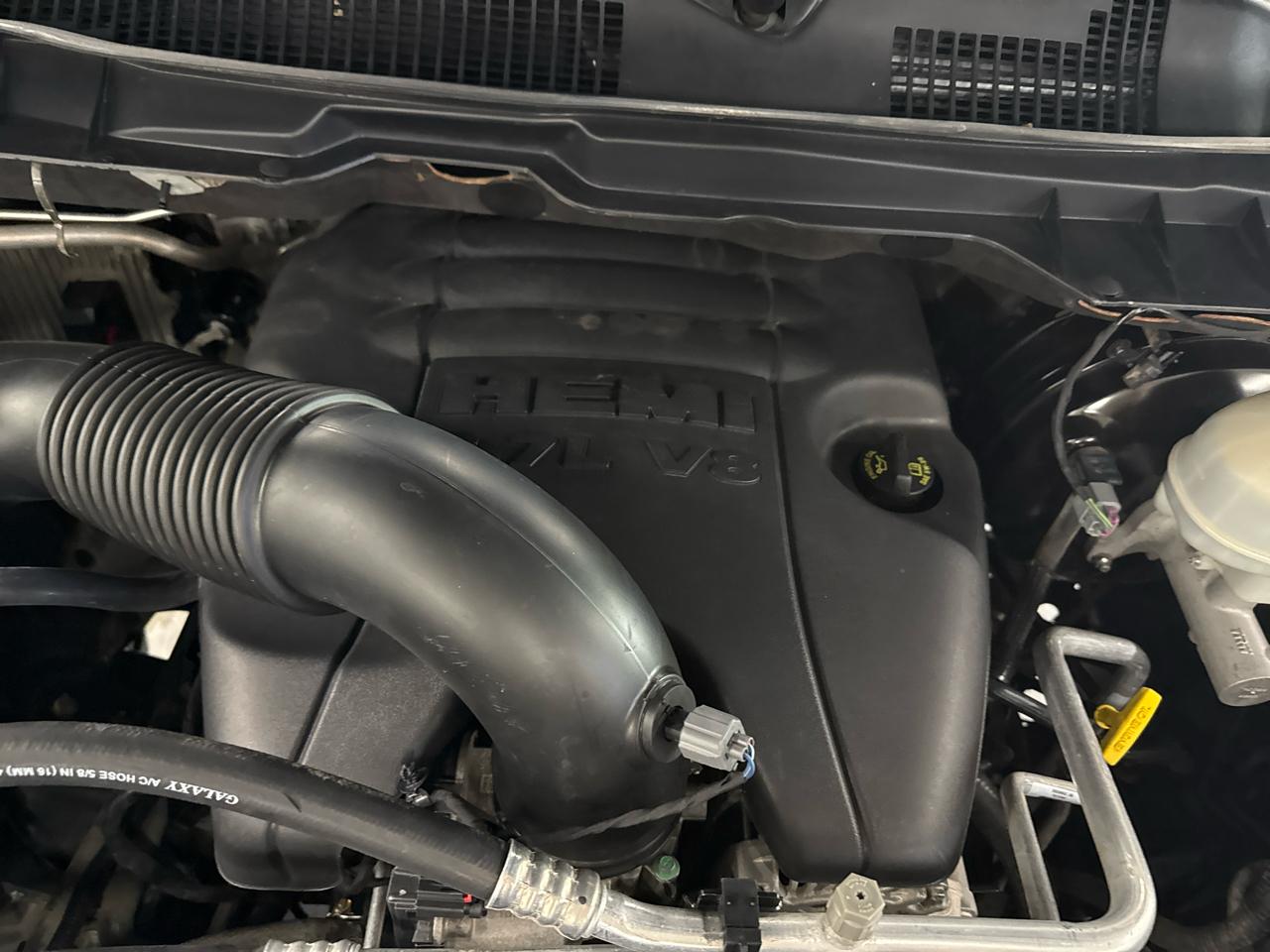 RAM 1500 SLT Crew Cab 4WD 2017