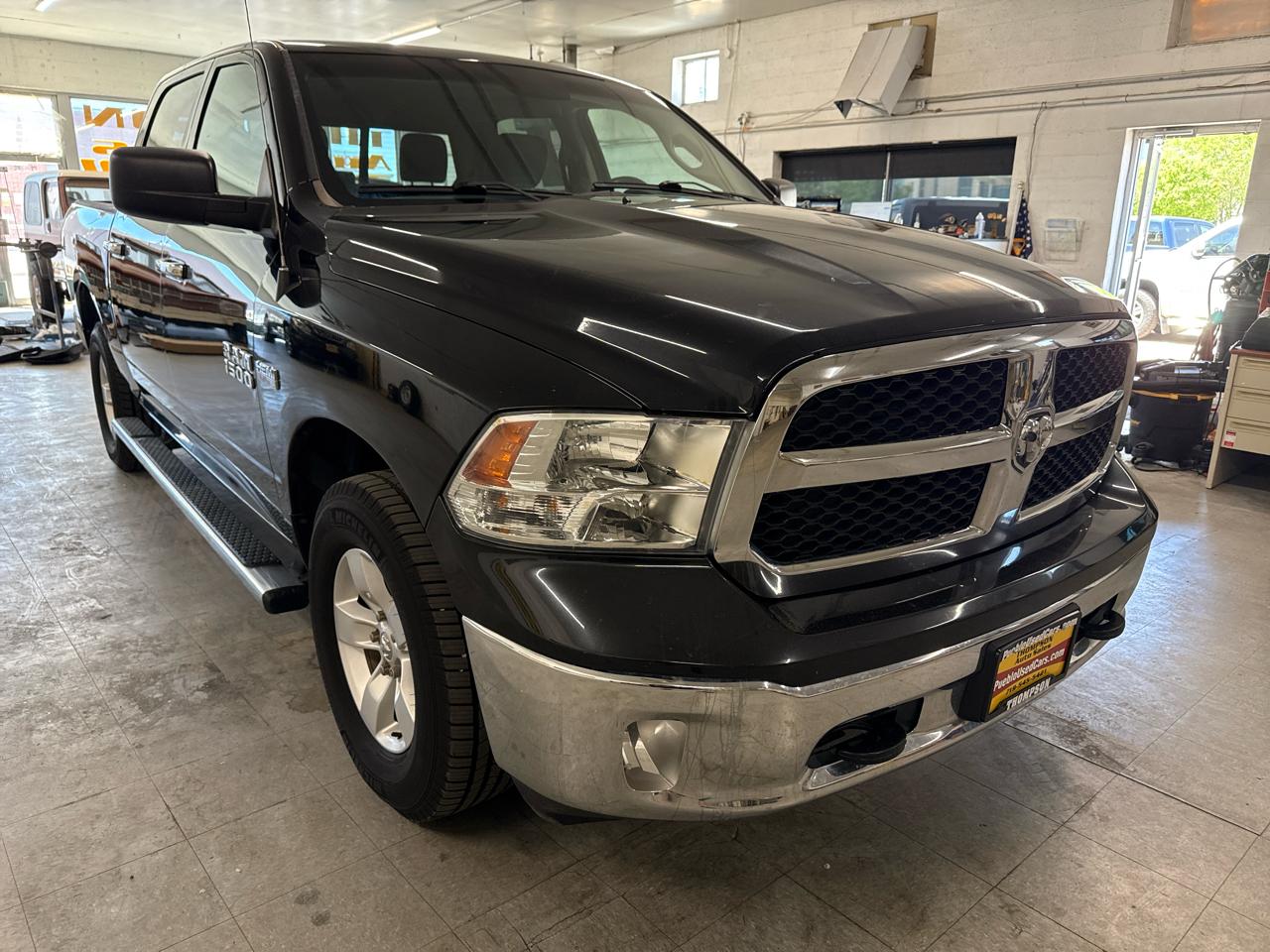 RAM 1500 SLT Crew Cab 4WD 2017