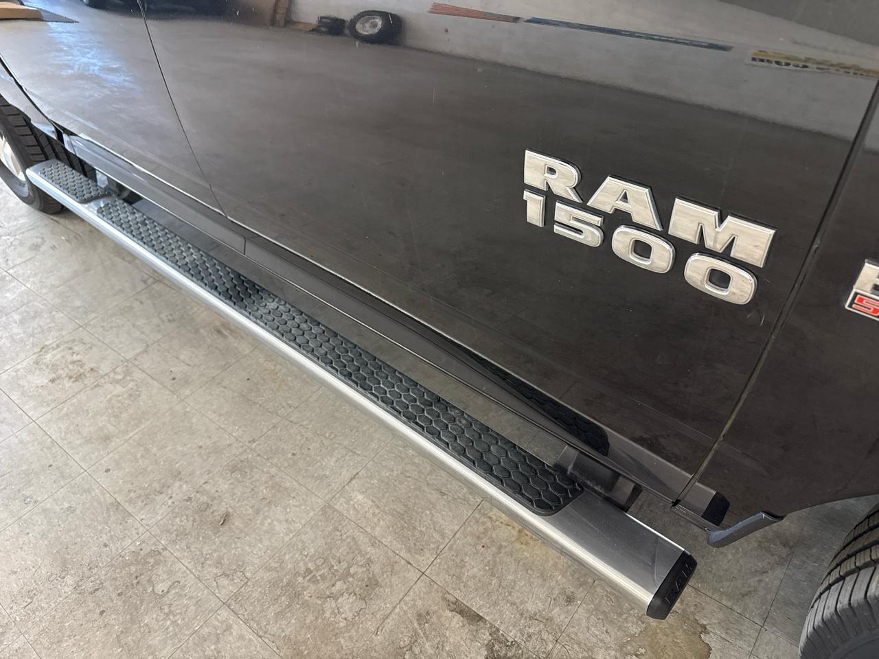 RAM 1500 SLT Crew Cab 4WD 2017