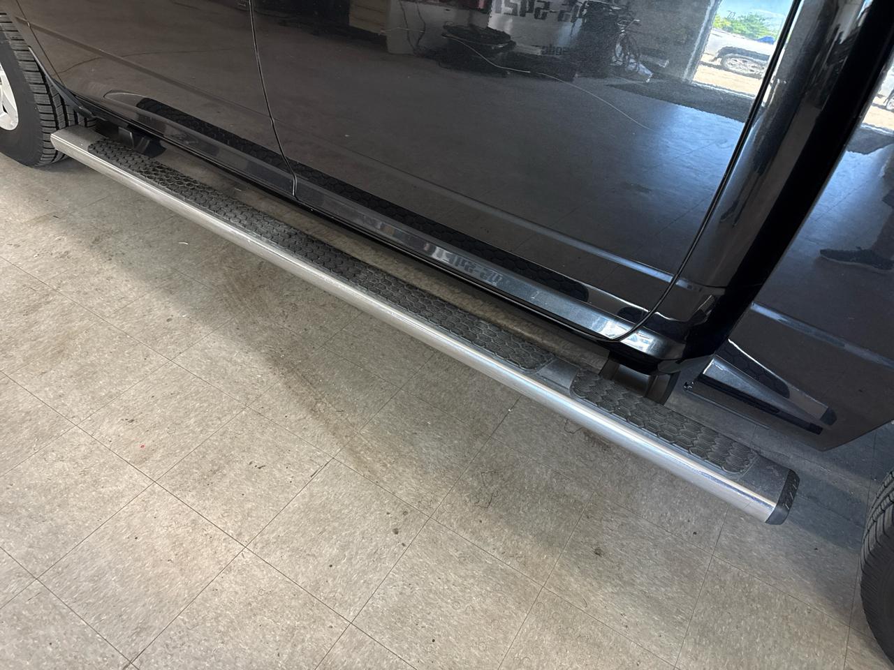 RAM 1500 SLT Crew Cab 4WD 2017