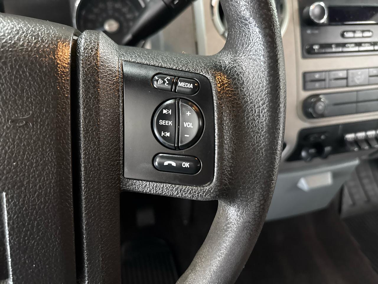 Ford F-350 SD XLT Crew Cab 4WD 2015
