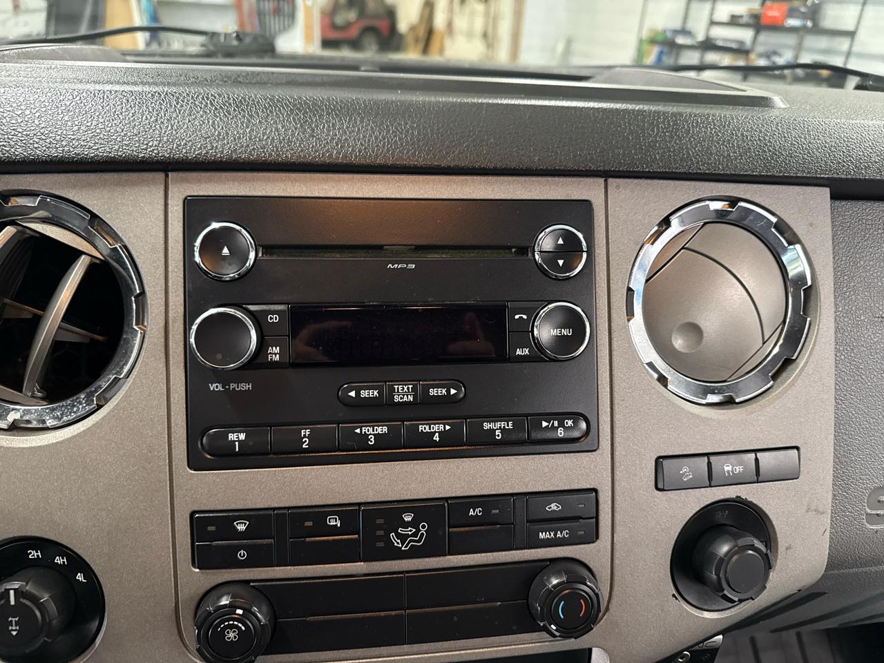 Ford F-350 SD XLT Crew Cab 4WD 2015