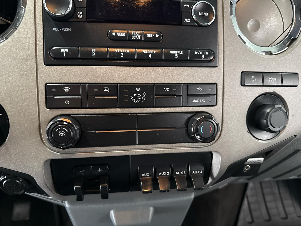 Ford F-350 SD XLT Crew Cab 4WD 2015