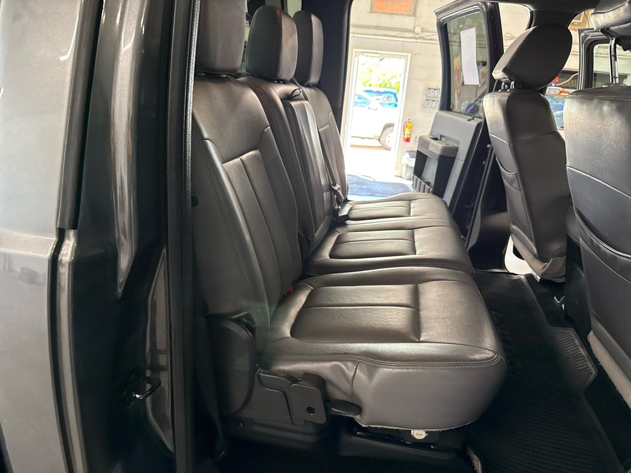 Ford F-350 SD XLT Crew Cab 4WD 2015