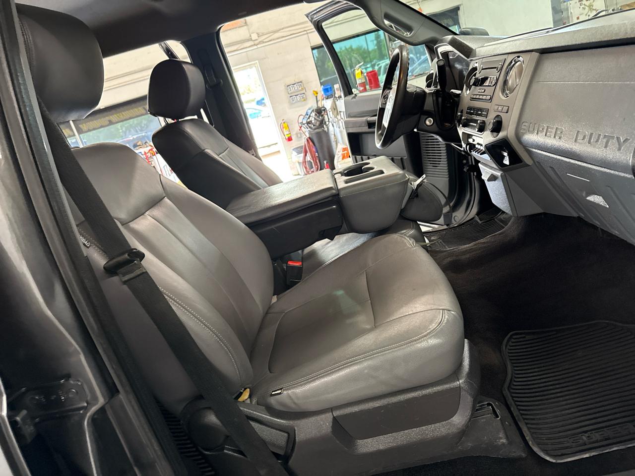 Ford F-350 SD XLT Crew Cab 4WD 2015