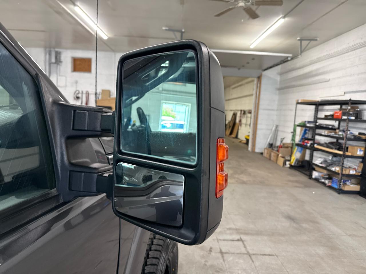 Ford F-350 SD XLT Crew Cab 4WD 2015