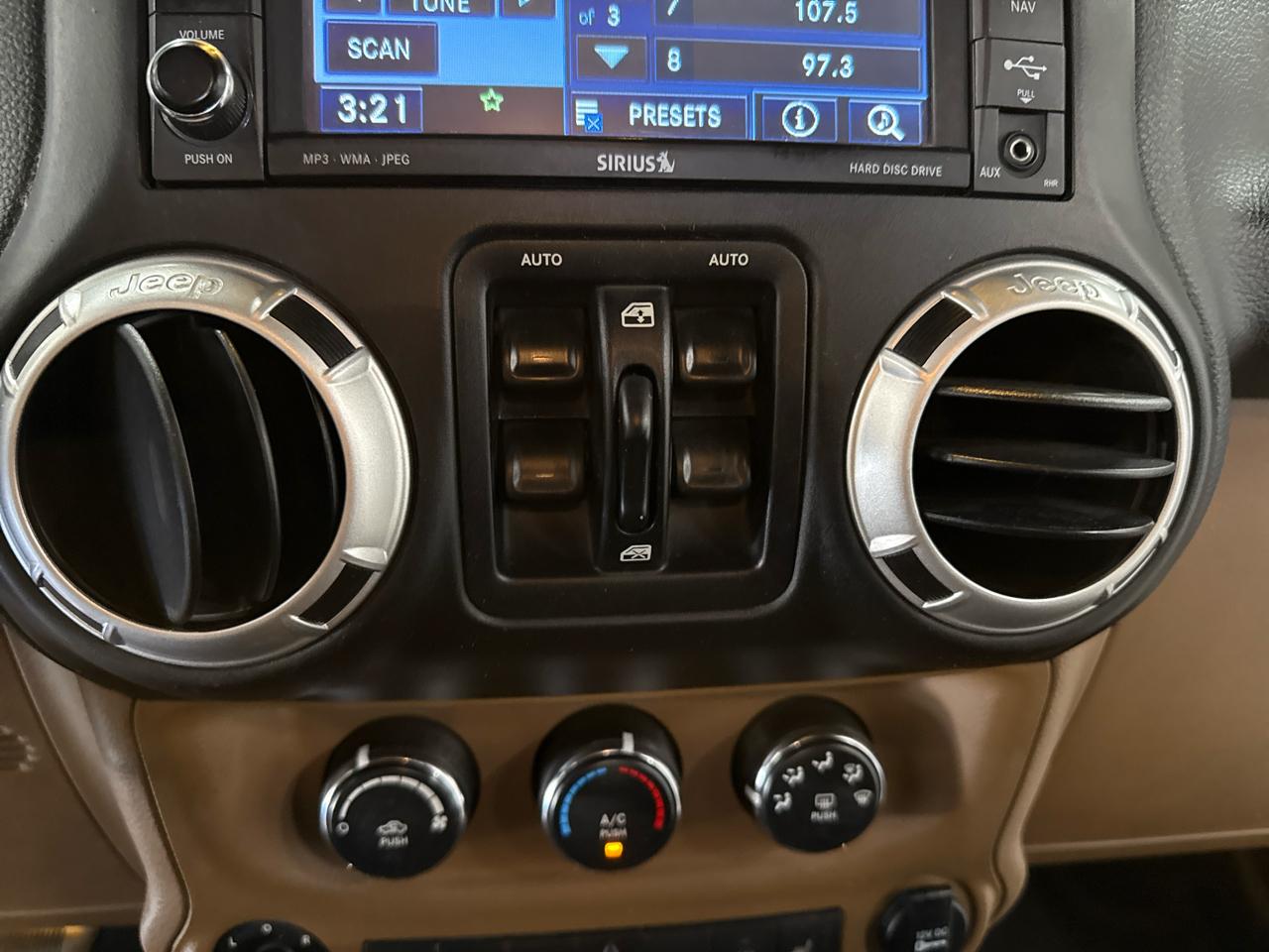 Jeep Wrangler Unlimited Rubicon 4WD 2015