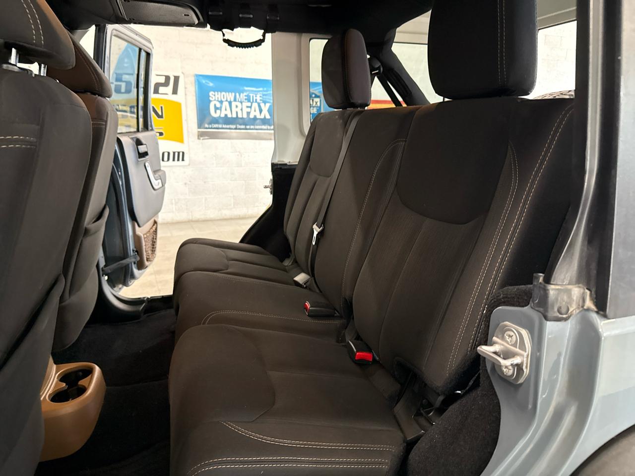 Jeep Wrangler Unlimited Rubicon 4WD 2015