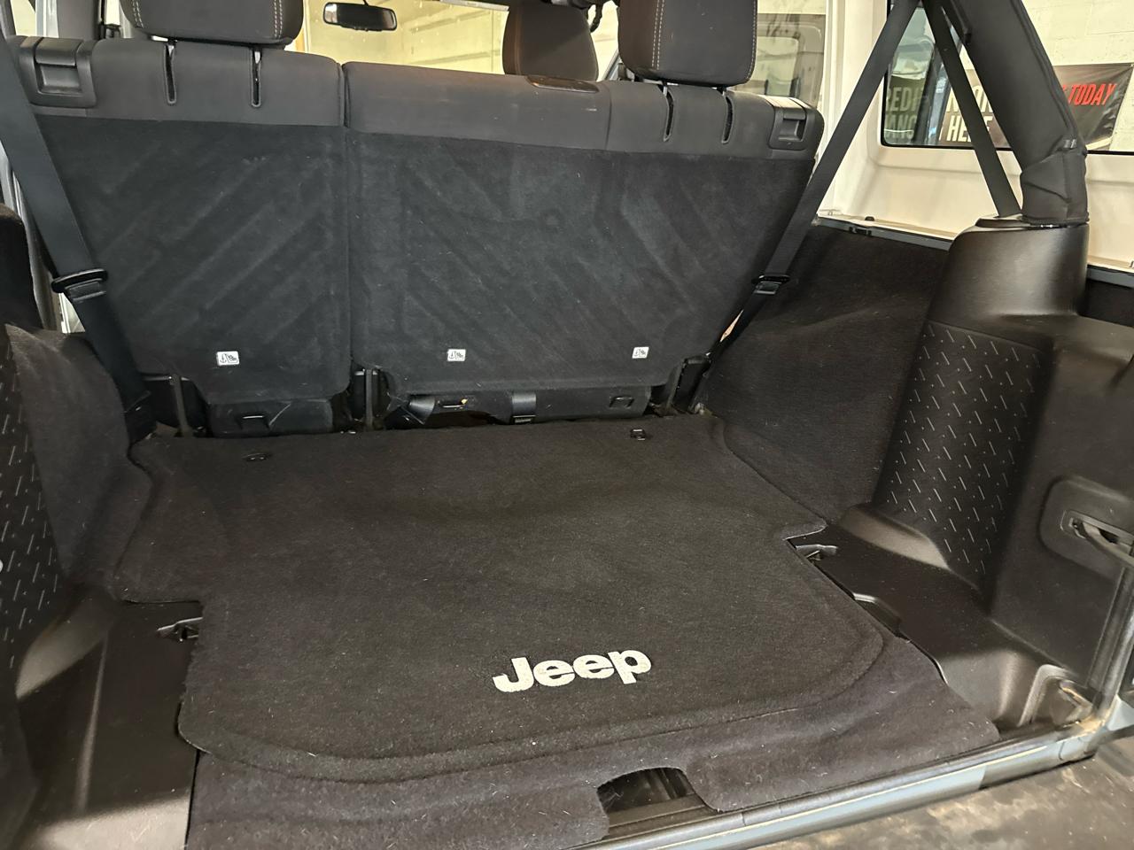 Jeep Wrangler Unlimited Rubicon 4WD 2015