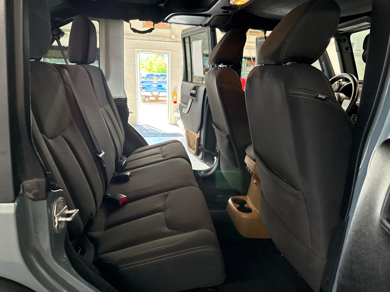 Jeep Wrangler Unlimited Rubicon 4WD 2015