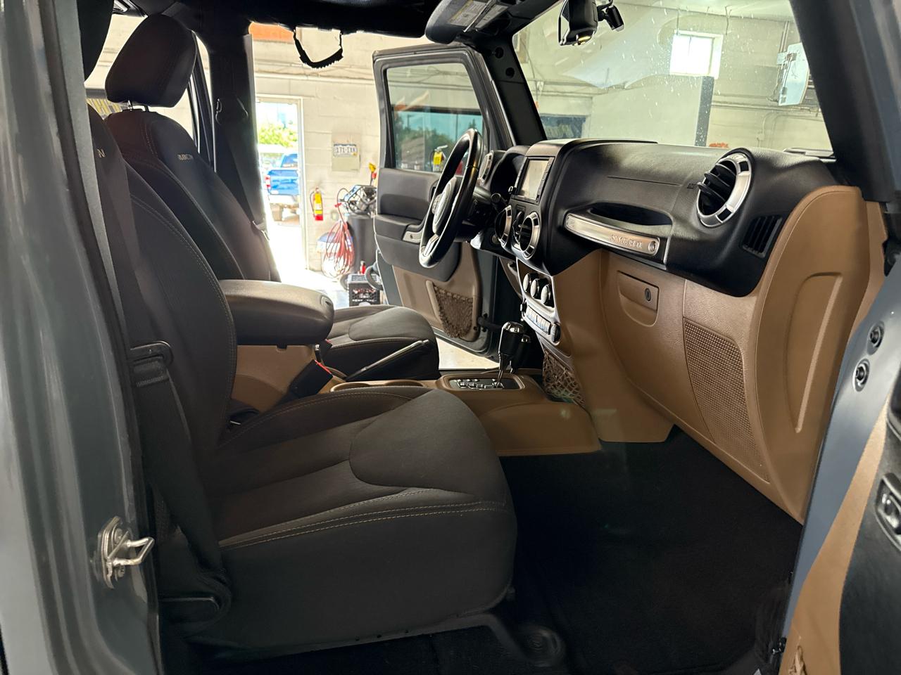 Jeep Wrangler Unlimited Rubicon 4WD 2015