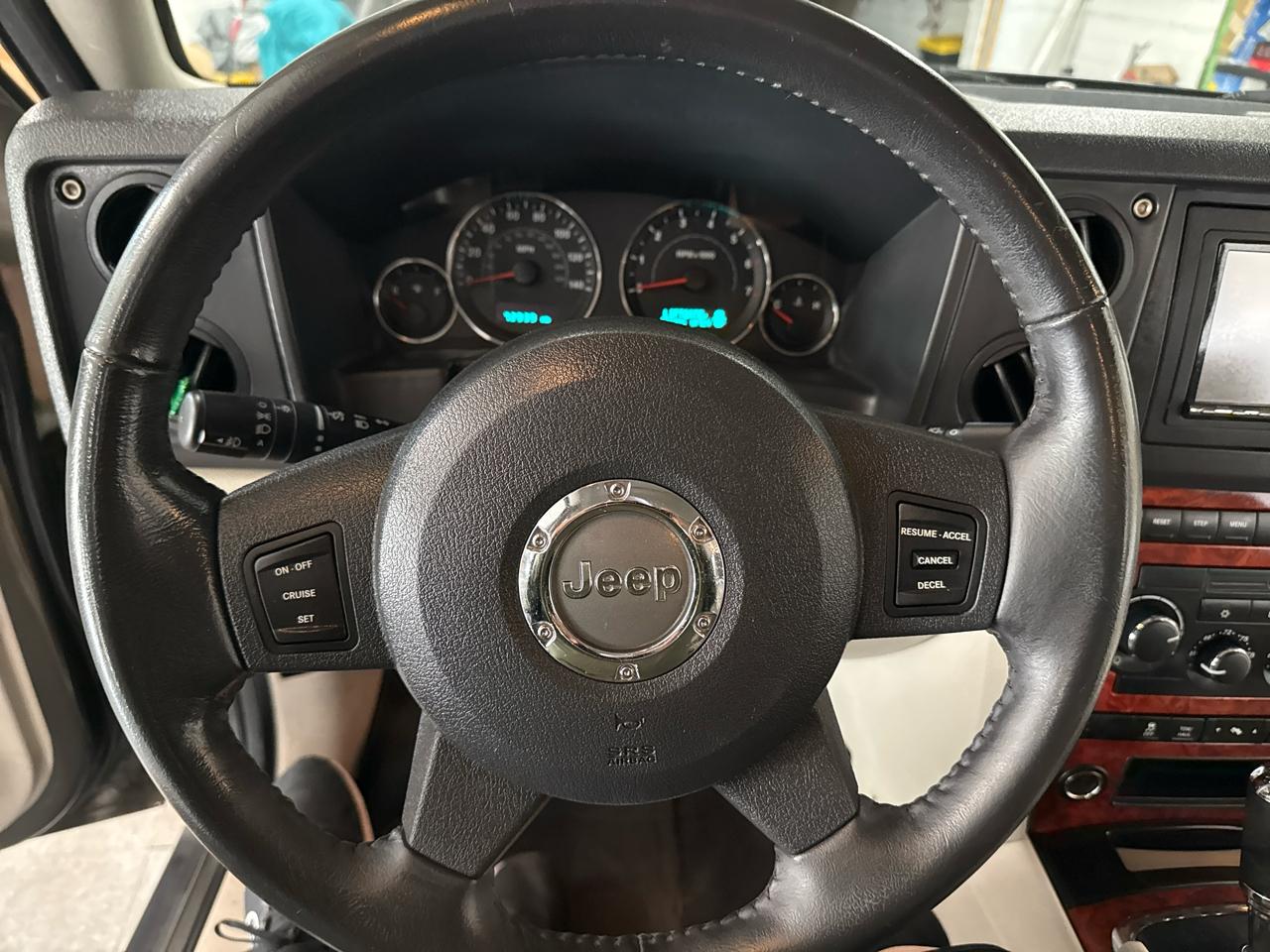 Jeep Commander Limited 4WD 2006