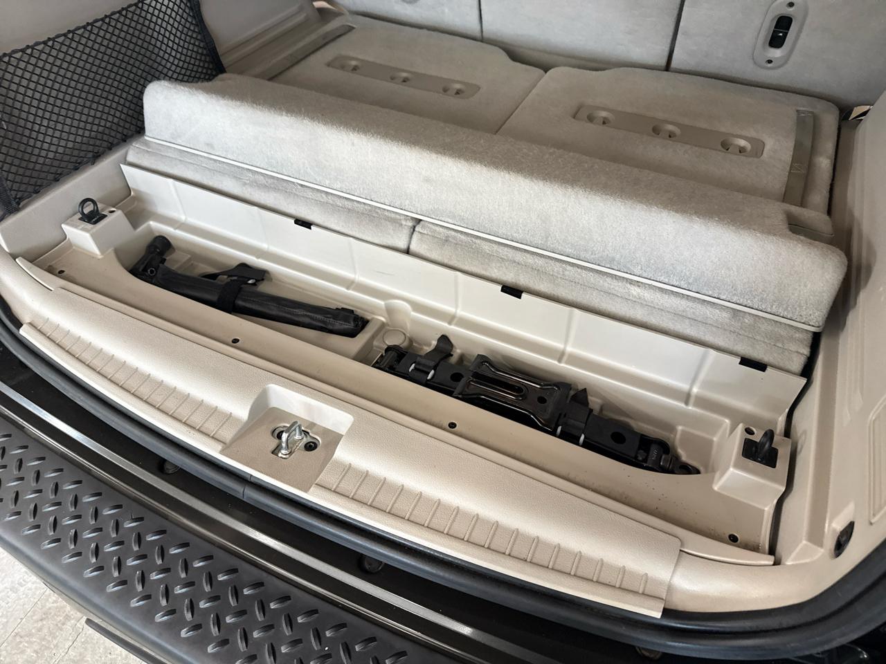 Jeep Commander Limited 4WD 2006