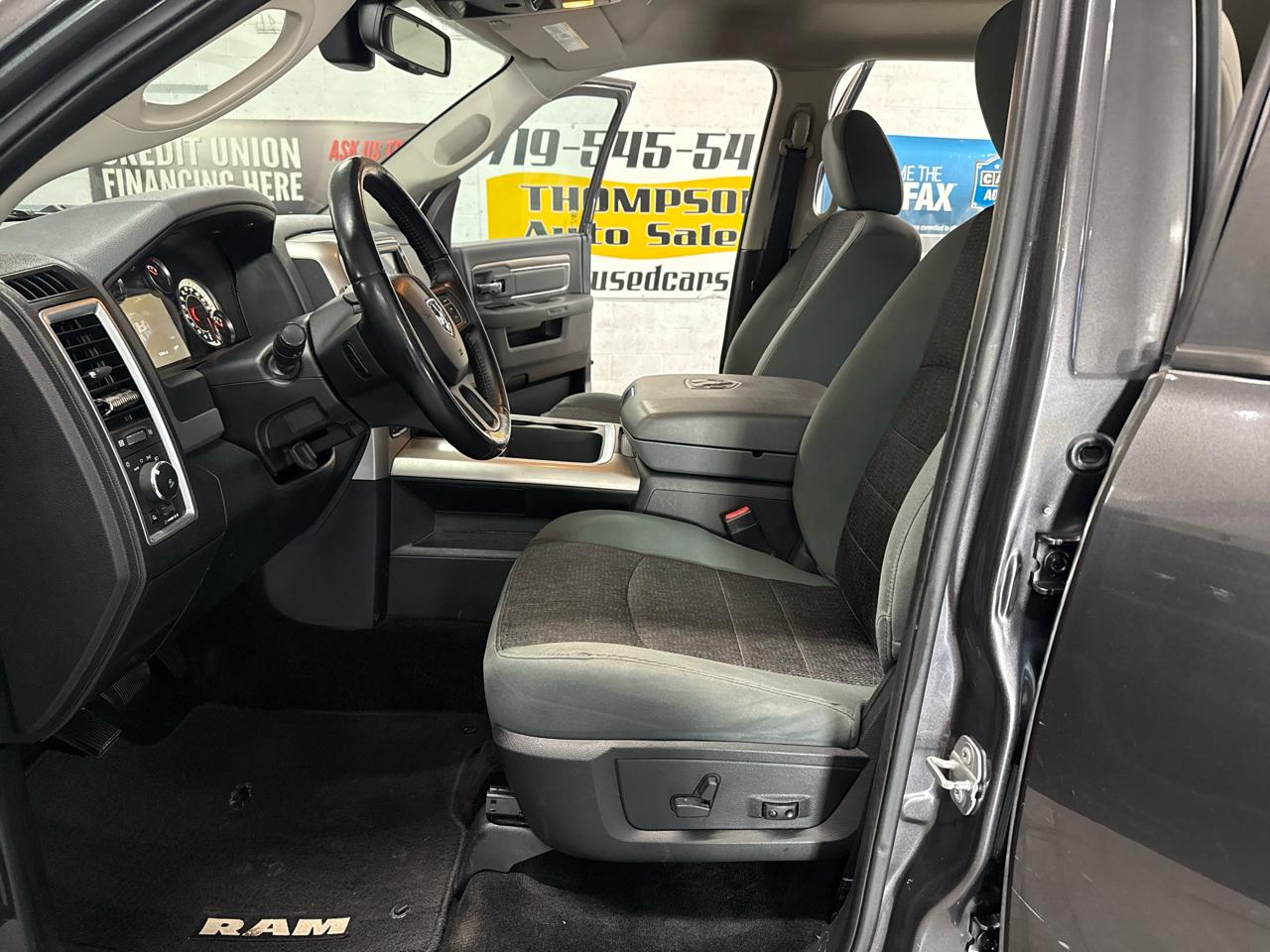 RAM 1500 Big Horn Crew Cab 4WD 2017
