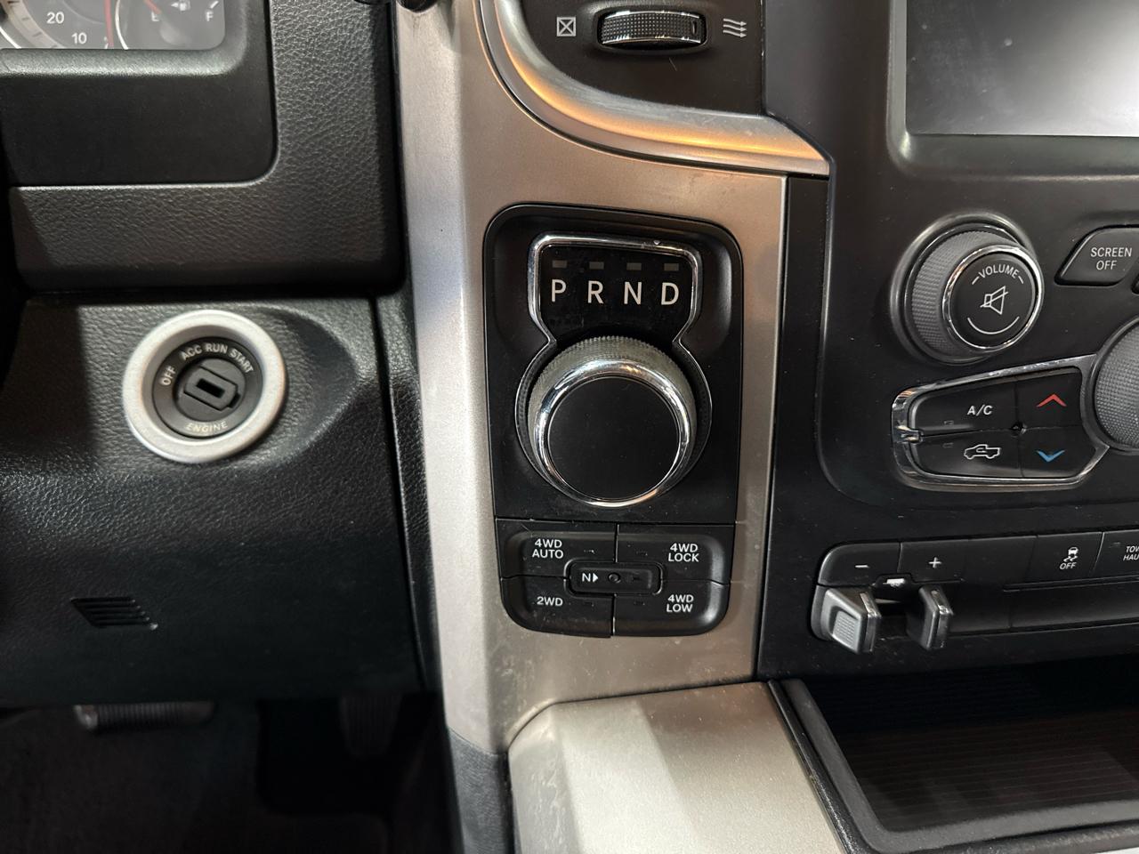 RAM 1500 Big Horn Crew Cab 4WD 2017